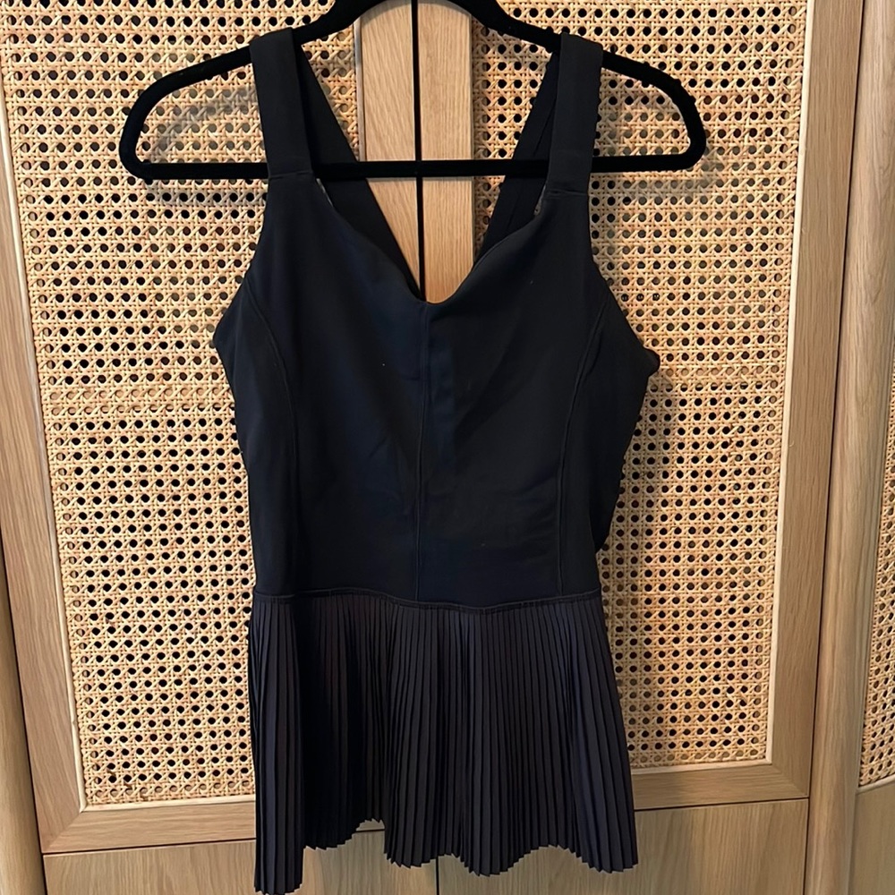 Lululemon Black Tank with pleats size 12 (used)